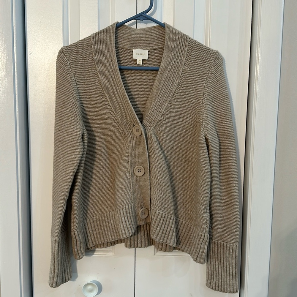 Cardigan with buttons